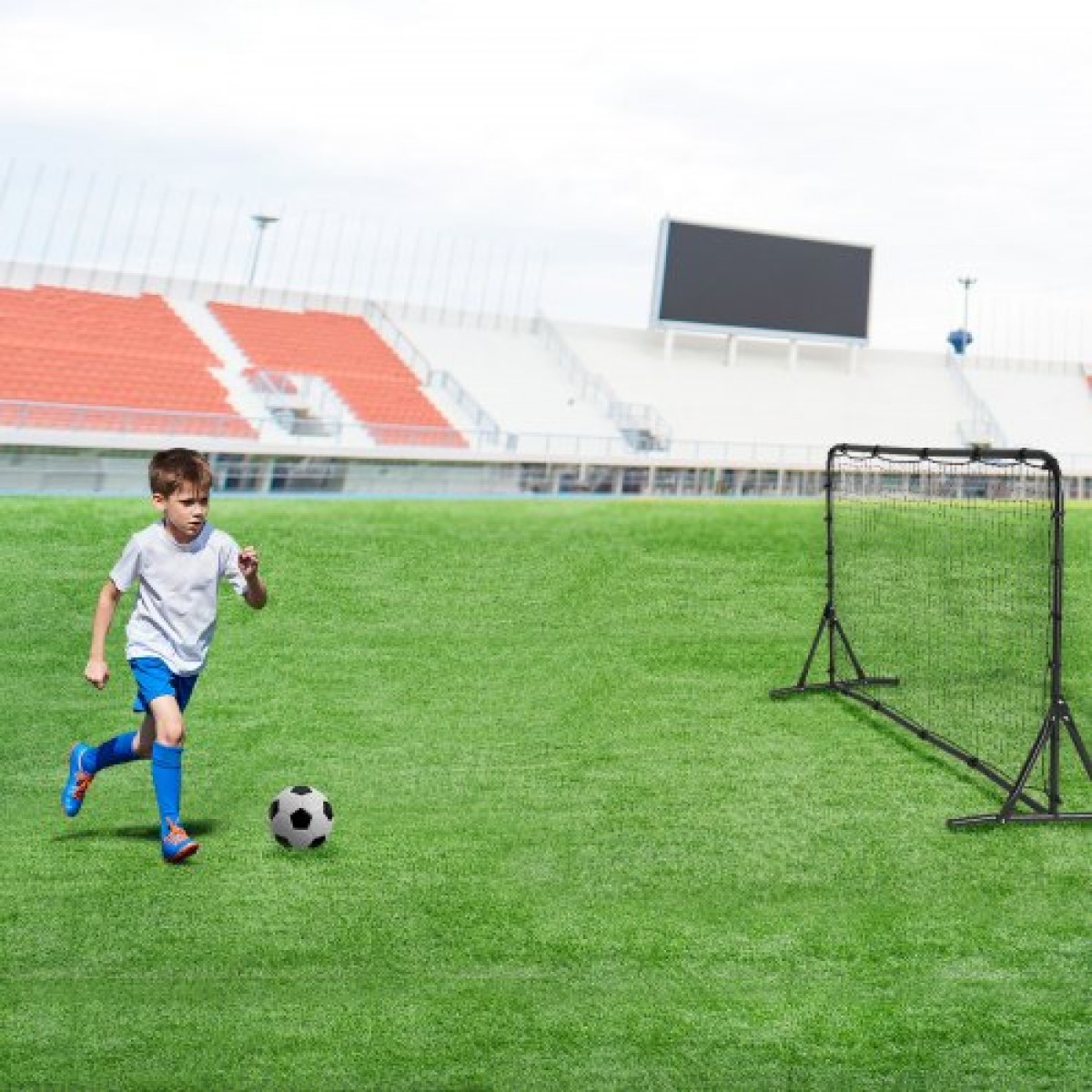 VEVOR Soccer Rebound Trainer, 6x4FT Iron Soccer Training Equipment, Sports Football Rebounder Wall, Διχτυωτό διπλής όψης, Εύκολη συναρμολόγηση, Ιδανικό για εξάσκηση στην πίσω αυλή, Solo Training, Passing