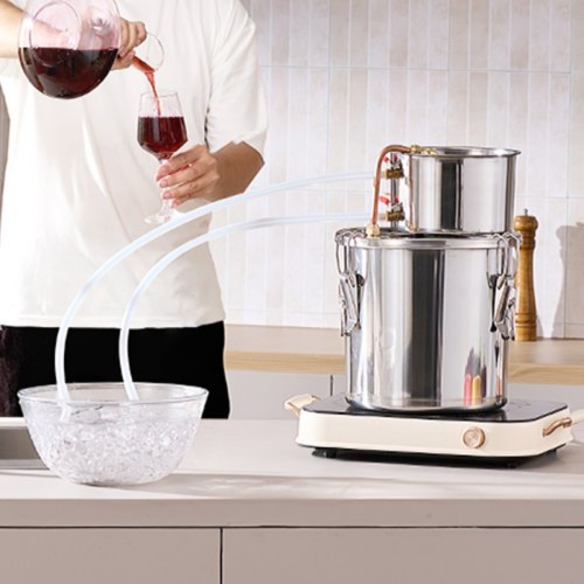 VEVOR Alcohol Still, 3 Gal / 11,4 L Stainless Steel Water Alcohol Distiller with Copper Coil, Home Brewing Refining Fermentation Kit with thermometer, for Wine Whisky Brandy, Silver