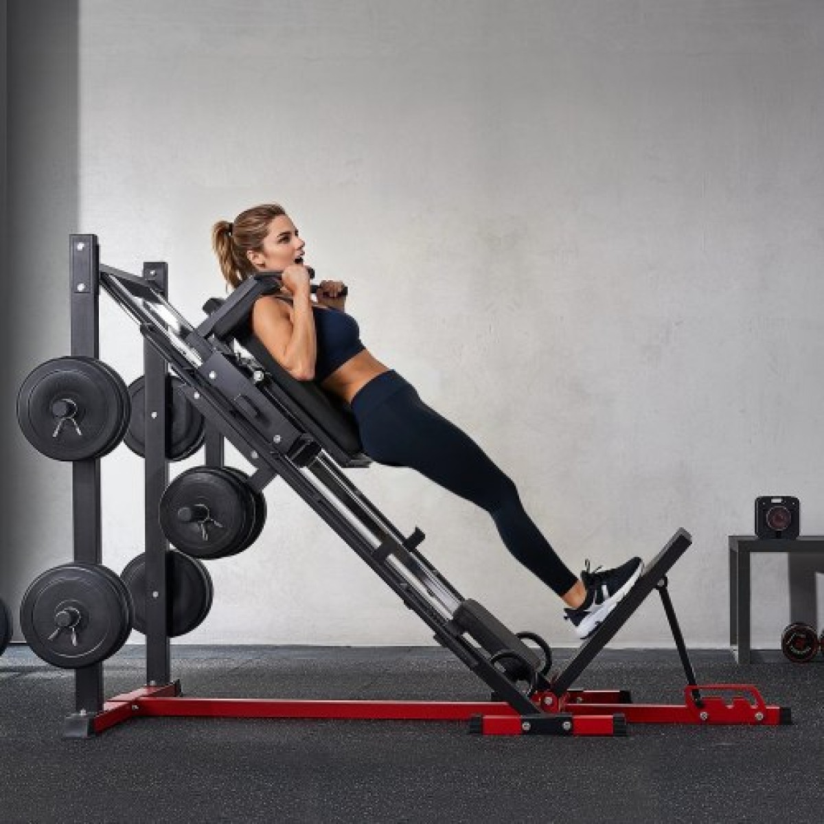 Μηχάνημα VEVOR Leg Press Hack Squat, Ρυθμιζόμενο σύνθετο πρέσας ποδιών με γραμμικό ρουλεμάν και αποθήκευση βάρους, ειδικό κάτω μέρος του σώματος για γυμναστήριο στο σπίτι, εξοπλισμός άσκησης ποδιών για τετρακέφαλους, οπίσθιους μηριαίους, γλουτούς, γάμπα
