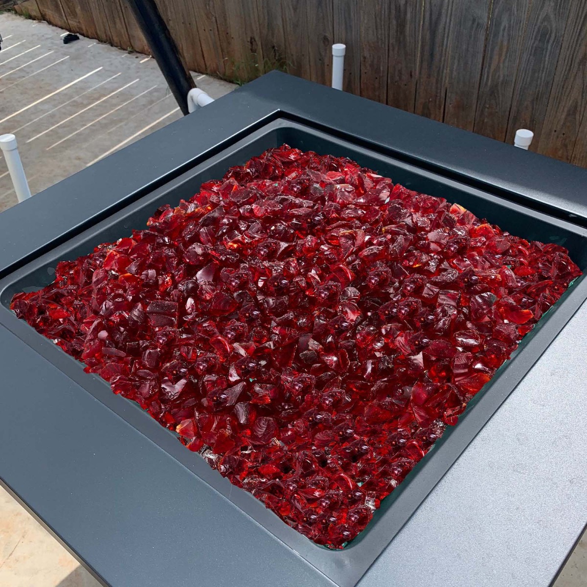 VEVOR Fire Glass, 10 LBS / 4,5 KG Βράχοι τζακιού χωρίς καπνό & ανθεκτικά σε υψηλή θερμοκρασία, 3/4 ιντσών / 19,05 mm Reflektive Firepit Glass Rock, High Luster Stone Landscaping for Fire Pit Table, κόκκινο
