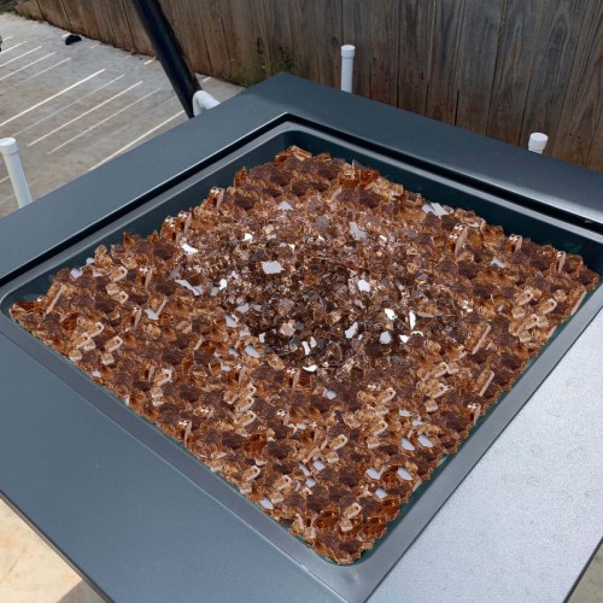 VEVOR Fire Glass, 10 LBS / 4,5 KG Βράχοι τζακιού ανθεκτικοί σε υψηλή θερμοκρασία, 1/4 ίντσας / 6,35 mm Reflective & Smokeless Firepit Glass Rock, High Luster Stone Landscaping for Fire Pit Table, Copper
