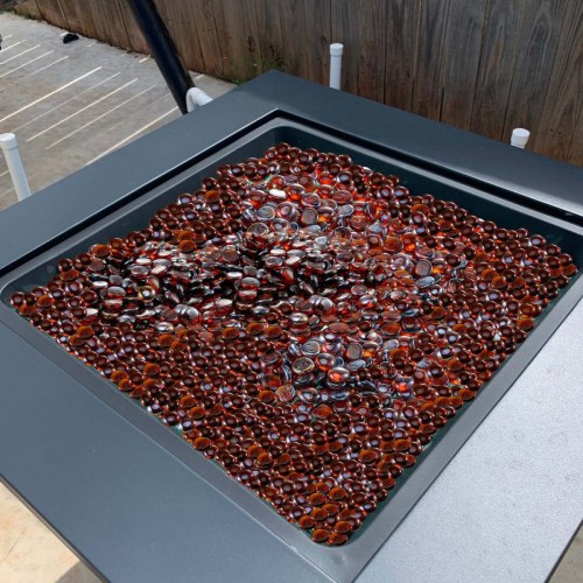 VEVOR Fire Glass, 10LBS / 4,5KG Βράχοι τζακιού ανθεκτικοί σε υψηλές θερμοκρασίες, 3/4 ίντσες / 19,05 mm αντανακλαστικές και άκαπνες γυάλινες χάντρες, πέτρινο τοπίο υψηλής λάμψης για τραπέζι πυρκαγιάς, πλούσιο πορτοκαλί