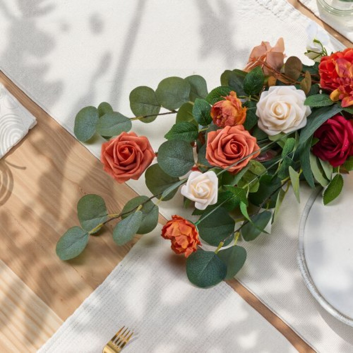VEVOR Standing Artificial Flowers Arrangements 4 ΤΕΜ., 450 mm Tall Faux Flower Decorations for Wedding Asle Runner Chair, Orange Floral Centerpieces for Ceremical Deception Party Decoration Outdoor
