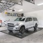 VEVOR Containment χαλάκι, 2,6 x 6,1 m, αντιολισθητικό πατάκι γκαράζ PVC με καθαριστική σκούπα, ανθεκτική αδιάβροχη προστασία βαρέως τύπου από χιόνι, βροχή και λάσπη για αυτοκίνητα SUV Στάθμευση φορτηγών, μαύρο