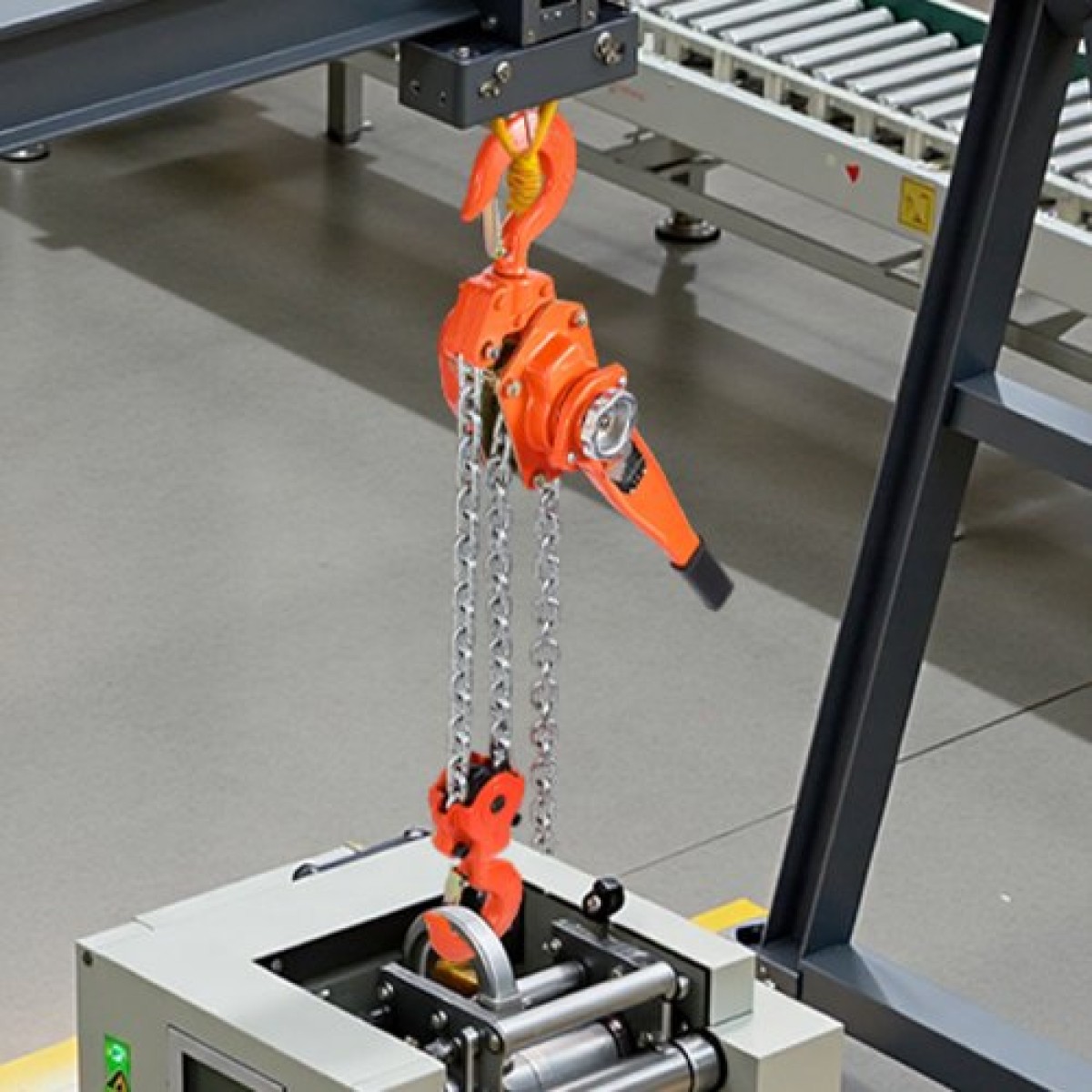 VEVOR Manual Lever Chain Hoist, 6T 6000KG Capacity Heavy Duty Come Along, 6M Lift G80 Alloy Steel Chain with Dual Pawl Mechanical Brake, 360° Rotating Hog, for Warage Construction Garage