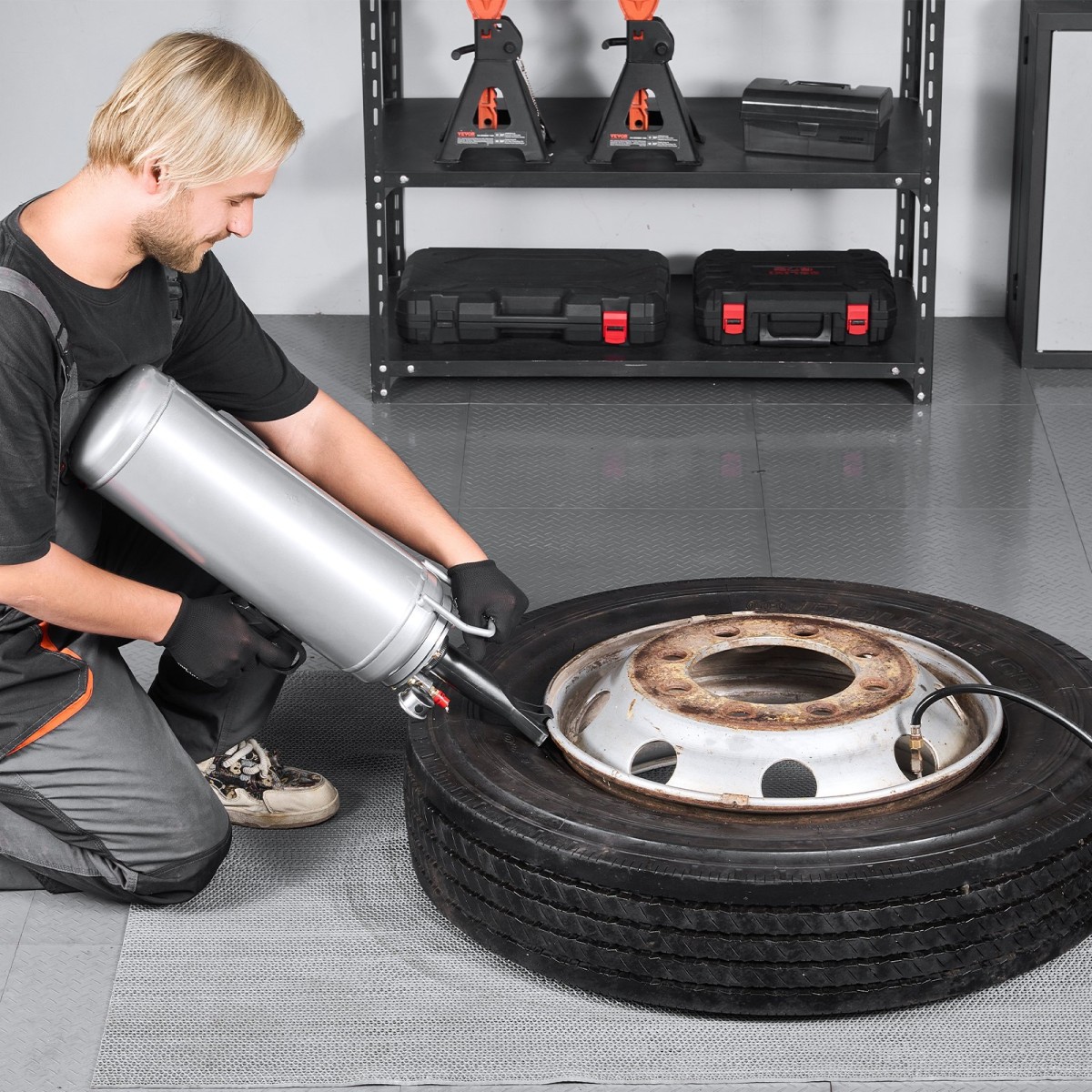 VEVOR Portable Tire Bead Seat, 2,6 Gal/10 L Air Bead Blaster, Handheld Tire Inflator Tool, 87-116 PSI Operating Pressure, Trigger Seating Inflator for Car, Compact SUV, Light Truck, E-Bike, RV, ATV