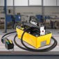 VEVOR 689 bar (10.000 PSI) υδραυλική αντλία αέρα, δεξαμενή 2,3 L (0,61 Gal), Έξοδος λαδιού NPT 9,5 mm (3/8 In), είσοδος NPT 6,4 mm (1/4 In), Πλαστική υδραυλική αντλία αέρα με τηλεχειριστήριο Automobile Actuator Actuator,