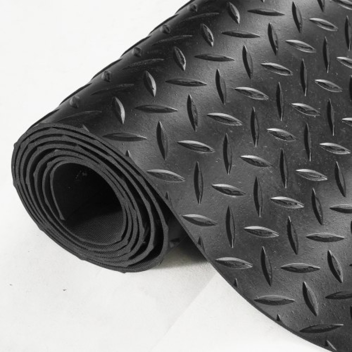 Ρολό δαπέδου από καουτσούκ VEVOR Diamond-Plate, 3 mm x 4 ft x 6 ft πατάκι γκαράζ, SBR Rubber ρολό δαπέδου γκαράζ, εύκολο στο καθάρισμα, διαμάντι πλάκα από καουτσούκ για κάτω από αυτοκίνητα, Garage Industry gym, μαύρο
