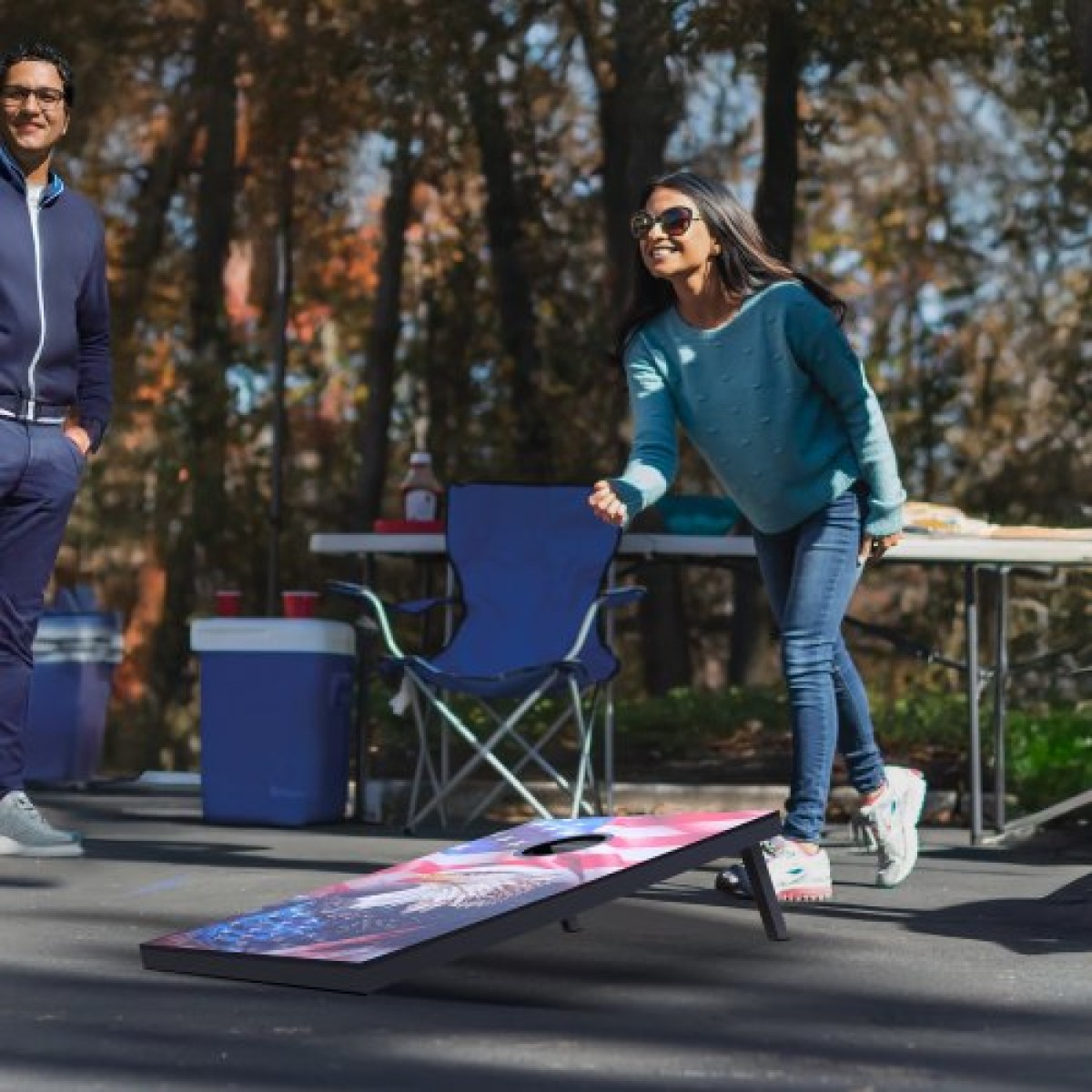 VEVOR Cornhole Set, 3x2 ft Corn Hole σανίδες παιχνιδιών, MDF Wood Portable Toss Board, Εσωτερικό και εξωτερικό παιχνίδι Cornhole για ενήλικες, περιλαμβάνει 8 τσάντες φασολιών και θήκη μεταφοράς, για αυλή, πίσω αυλή, παραλία, κάμπινγκ