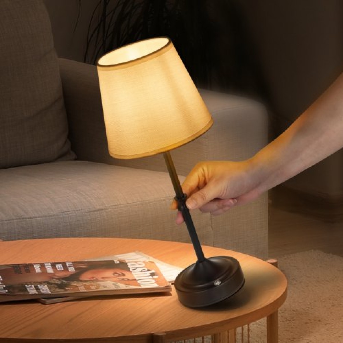 Επιτραπέζιο φωτιστικό VEVOR Cordless, 5200mAh Ενσωματωμένο Επιτραπέζιο Φωτιστικό με Επαναφορτιζόμενη Μπαταρία, Φωτεινότητα 3 επιπέδων, Υφασμάτινη Απόχρωση, Θερμοκρασία χρώματος 2700-3000K, Επιτραπέζιο Φωτιστικό για Εστιατόριο, Υπνοδωμάτιο, Πάγκος μπαρ, Μα