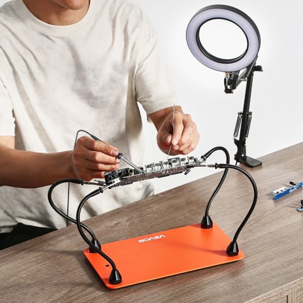 Σταθμός συγκόλλησης VEVOR Magnetic Hands Helping, 4 Flexible Arms Third Hand Tool with 3X LED μεγεθυντικός λαμπτήρας & αντιολισθητική βάση βαρέως τύπου, Soldering Hands Helping for Electronic Repair Craft Hobby DIY