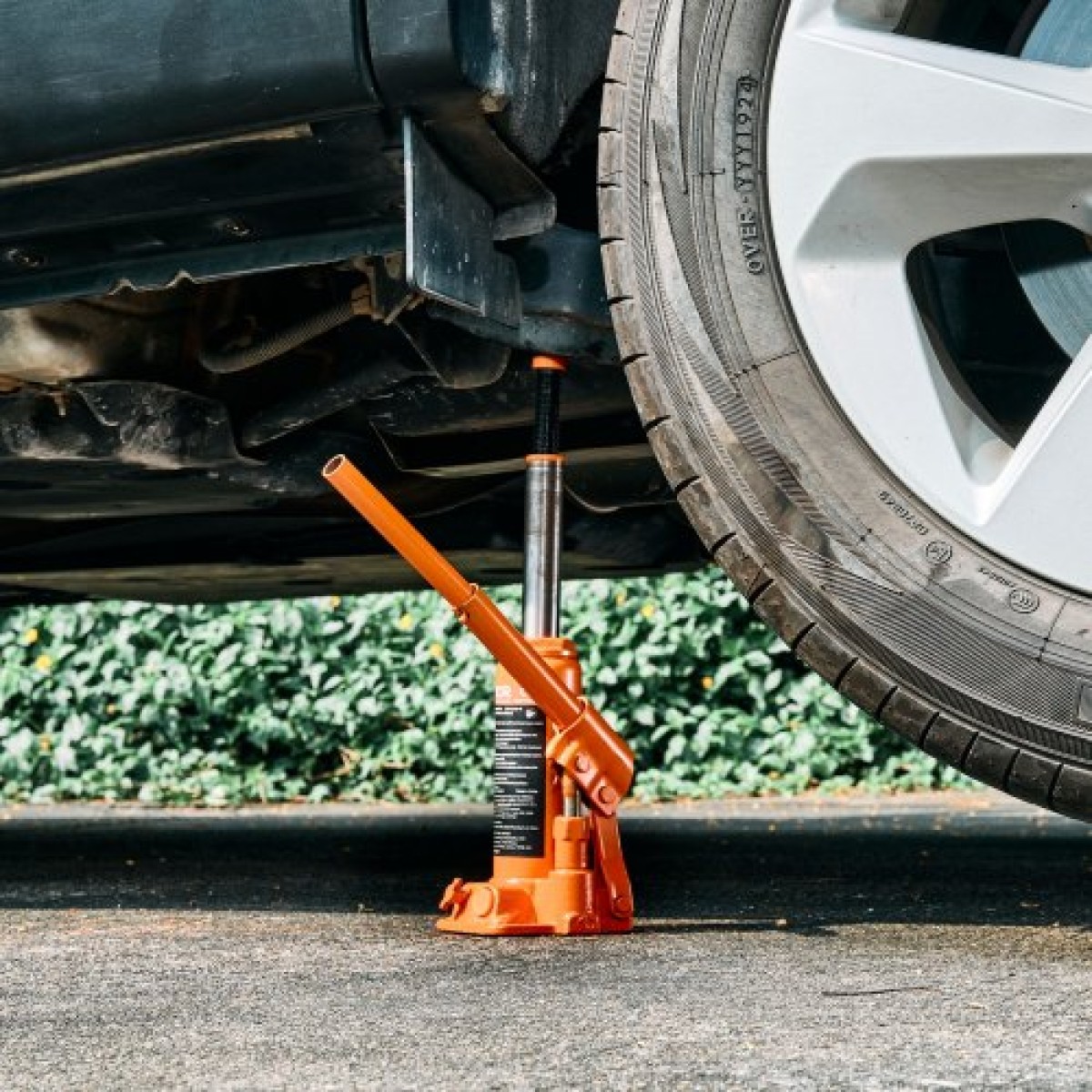 VEVOR Hydraulic Bottle Jack, χωρητικότητα φορτίου 4 τόννων, εύρος ανύψωσης 185-350 mm, βαρέως τύπου υδραυλική συγκολλημένη υποδοχή μπουκαλιών για αυτοκίνητο, SUV, Pickup, Auto Repair, House Lift and Agricultural Equipment, Πορτοκαλί