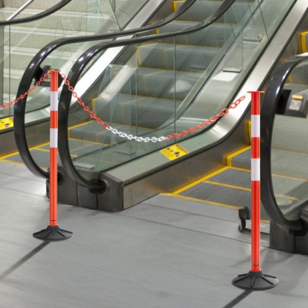 VEVOR 4 Pack Traffic Delineator Posts, 871 mm Traffic Safety Cones με σταθμισμένη βάση, αντανακλαστικές λωρίδες και αλυσίδα, στύλοι οριοθέτησης βαρέως τύπου για εργοτάξιο, χώρος στάθμευσης, έλεγχος πλήθους, κόκκινο