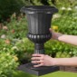 VEVOR Plastic Urn Planters, 25 x 42 cm, 2 Pack Μαύρες Κλασικές Γλάστρες Ζαρντινιέρες Μπροστινής Βεράντας, Εσωτερικό & Εξωτερικό Βάζο για Γάμο, Πάρτι, Εκδήλωση, Σπίτι, Σκηνή, Κήπο, Μπαλκόνι, Διακόσμηση βεράντας
