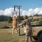 Βαρούλκο παιχνιδιών VEVOR Truck Hitch, χωρητικότητα φόρτωσης 300 λίβρες, Ανυψωτήρας κυνηγιού ελαφιού με δέκτη 2 ιντσών, περιστρεφόμενος άξονας 360 μοιρών και ρυθμιζόμενο ύψος, περιλαμβάνει βαρούλκο Gambrel για παιχνίδι απολέπισης και καθαρισμού