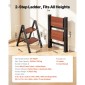 VEVOR 2 Step Ladder, Πτυσσόμενο σκαμπό με φαρδύ αντιολισθητικό πεντάλ και άνετη λαβή, Ελαφρύ φορητό στήριγμα αλουμινίου χωρητικότητας 150 kg, Πολλαπλή χρήση για ενήλικες, επισκευή σπιτιού, καθαρισμός