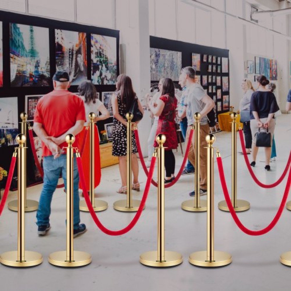 VEVOR Crowd Control Stanchion, Σετ 8 τεμαχίων Stanchion Set, Stanchion Set with 5 ft/1,5 m Red Velvet Rope, Gold Crowd Control Barrier με στιβαρό σκυρόδεμα και μεταλλική βάση – Συναρμολόγηση Easy Connect