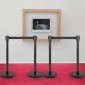 VEVOR Crowd Control Stanchion, Σετ 4 τεμαχίων Stanchion Set, Stanchion Set με 6,6 ft/2 m Μαύρη ανασυρόμενη ζώνη, Black Crowd Control Barrier με σκυρόδεμα και μεταλλική βάση - Συναρμολόγηση Easy Connect