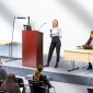 Βάση εξέδρας VEVOR, 47 σε περίπτερο οικοδέσποινας με 4 τροχούς, ξύλινο βάθρο με ράφια αποθήκευσης και επιφάνεια εργασίας, αναλόγια και βάθρα για εκκλησία, γραφείο, σχολείο, σπίτι, καφέ