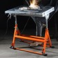 Τραπέζι συγκόλλησης VEVOR 76,2 cm x 50,8 cm, 181,4 kg Χωρητικότητα φορτίου Steel Welding Τραπέζι εργασίας σε ρόδες, Πτυσσόμενος πάγκος εργασίας με τρεις σχισμή 2,8 cm, 3 γωνίες κλίσης, ρυθμιζόμενο ύψος, αναδιπλούμενες ράγες οδήγησης