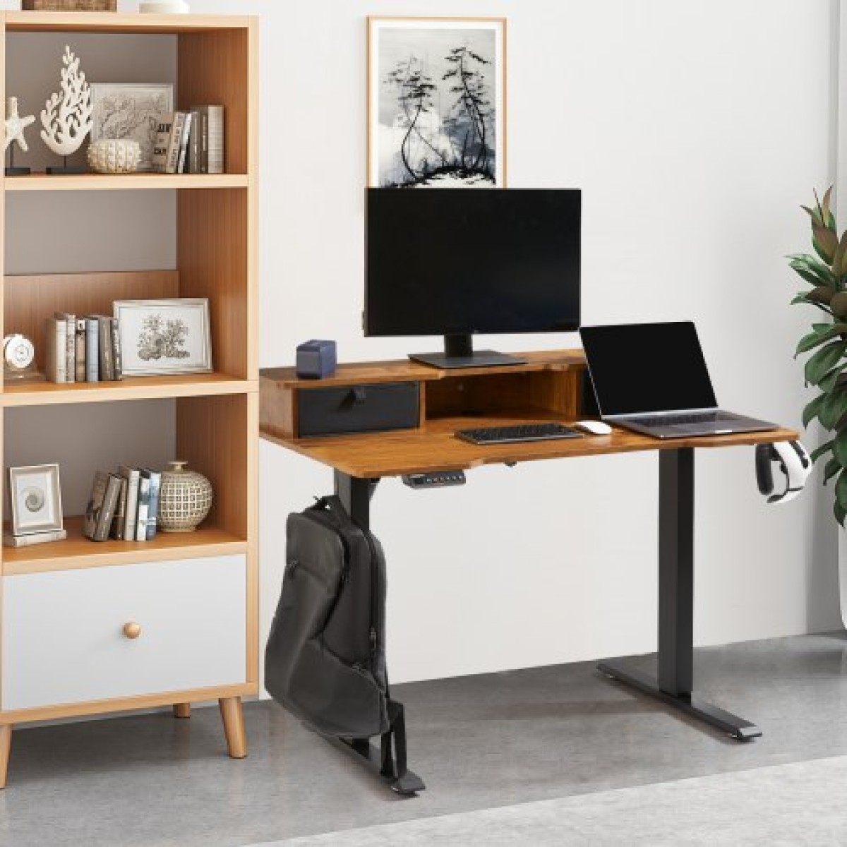 Γραφείο ρυθμιζόμενου ύψους VEVOR, 47,2" x 23,6" Ηλεκτρικός σταθμός εργασίας με διπλή οθόνη ανύψωσης, Ολόκληρη επιφάνεια επιτραπέζιας βάσης κάθεται για να σταθεί, 3-πλήκτρα Λειτουργίες στιβαρό διπλό μεταλλικό πλαίσιο, χωρητικότητα 180 LBS για υπο