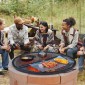 Σχάρα ψησταριάς VEVOR X-Marks Fire Pit Grill, Αναδιπλούμενη στρογγυλή σχάρα μαγειρέματος, Heavy Duty Steel Campfire Grill Grill with Handle and Support X Wire, Φορητά μαγειρικά σκεύη Camping για εξωτερικό πάρτι, 36 ιντσών μαύρο