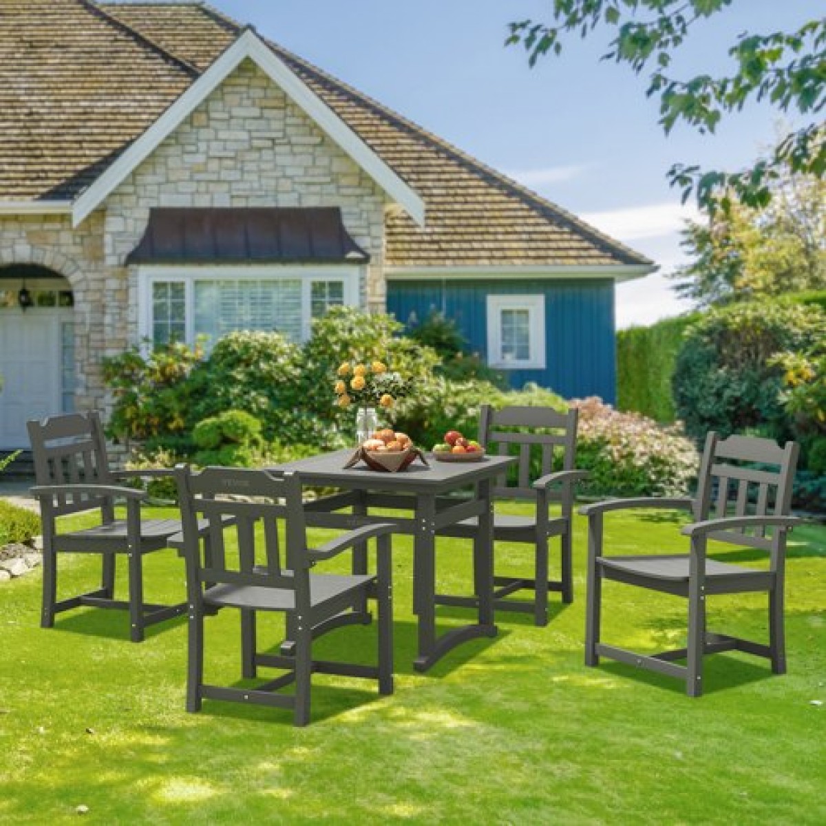 VEVOR Σετ τραπεζαρίας Patio 5 τεμαχίων, Τραπέζι και καρέκλες έπιπλα εξωτερικού χώρου, τετράγωνα έπιπλα, σετ τραπεζιών για έπιπλα κήπου παντός καιρού, σετ συνομιλίας HIPS Small Patio, Για γκαζόν, κατάστρωμα, πίσω αυλή, δίπλα στην πισίνα, ανοιχτό γκρι