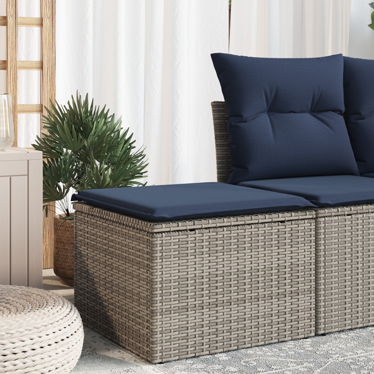 vidaXL Σκαμπό Κήπου με μαξιλάρι Γκρι 55 x 55 x 37 εκ συνθετικό ρατάν