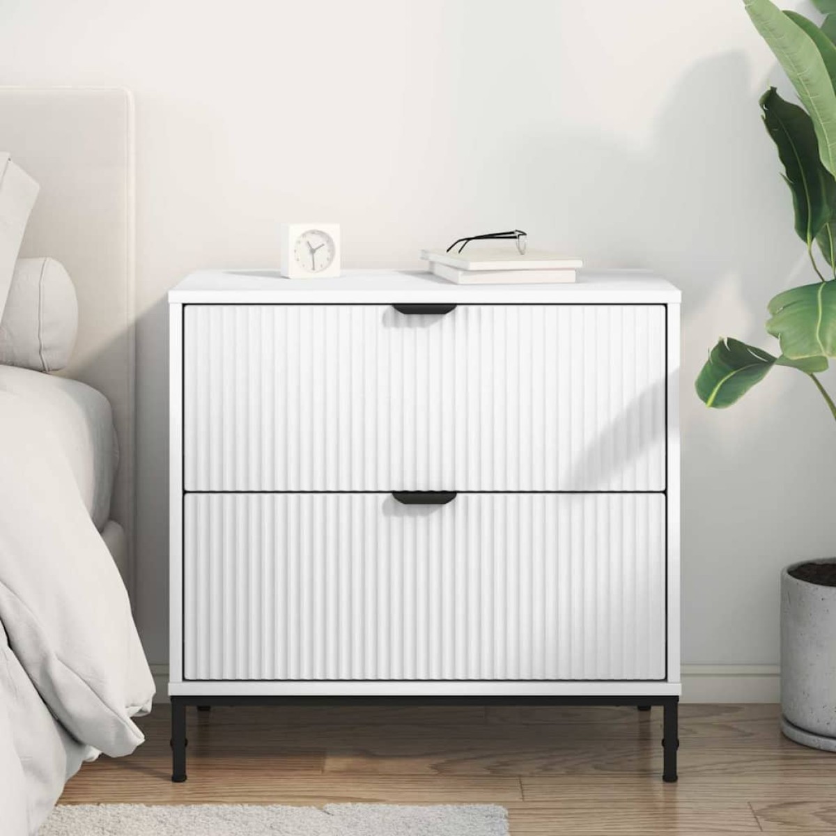 vidaXL Κομοδίνο Λευκό 63.5 x 36 x 61 εκ Επεξεργασμένο ξύλο