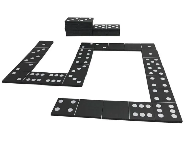 ΠΑΙΧΝΊΔΙΑ ΚΑΙ ΚΑΤΑΣΚΕΥΈΣ ΝΤΌΜΙΝΟ JEU EXTERIEUR 28 DOMINOS GRAND FORMAT M6 EA10092