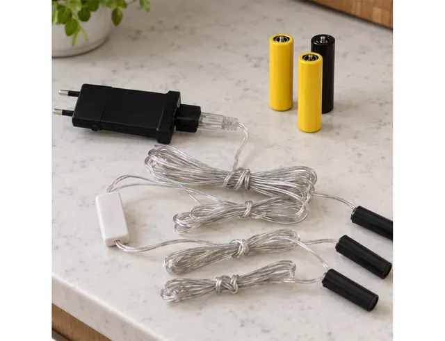 ΜΕΤΑΤΡΟΠΕΊΣ ΣΥΣΚΕΥΏΝ ΜΠΑΤΑΡΊΑΣ ΣΕ ΡΕΎΜΑ BATTERY ELIMINATOR 4X AAA XX8999880