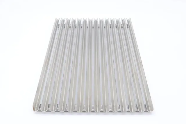 M700 LAVASTONE GRILL 40X70 - Βαρέως τύπου σχάρα (V-Shape)
